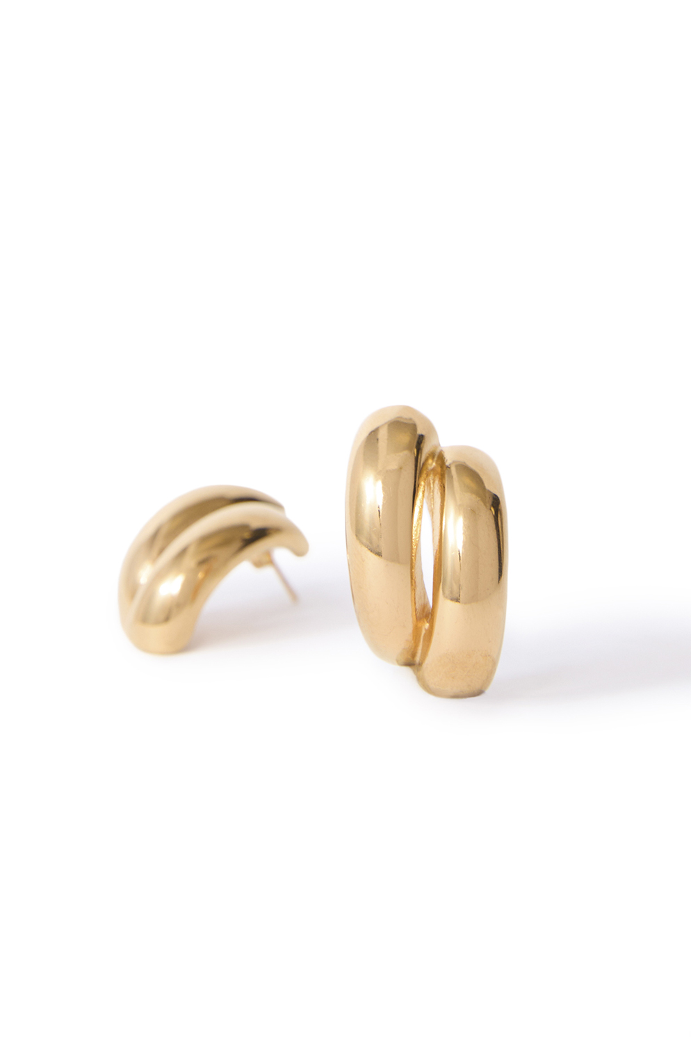 Gold double-band huggie